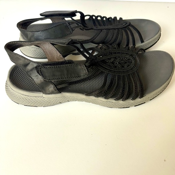 BareTraps Olissa Black Strappy sandals 9 - Picture 5 of 9